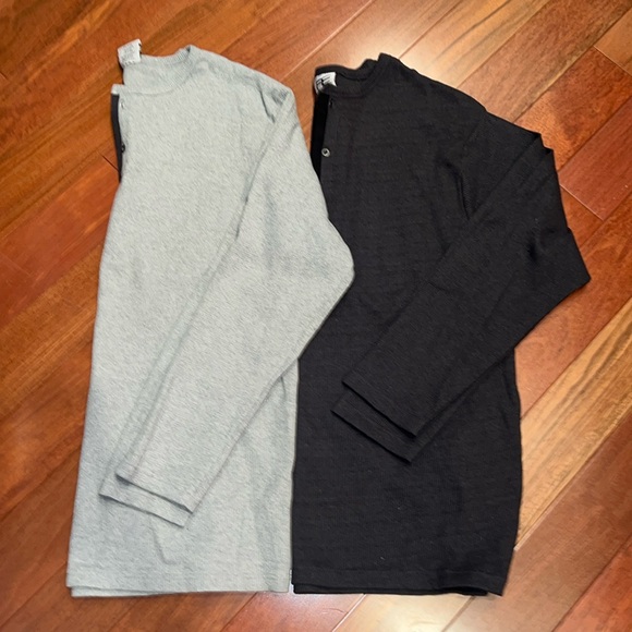 2 Men's Long Sleeve Thermal Henleys - Picture 1 of 6